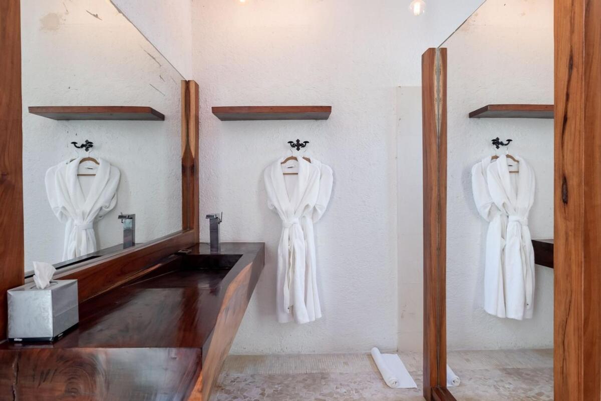 Casa Aakbal Private Fron Sea Location Pousada *