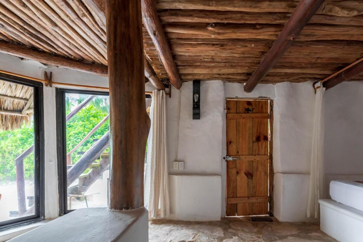 Casa Aakbal Private Fron Sea Location Tulum